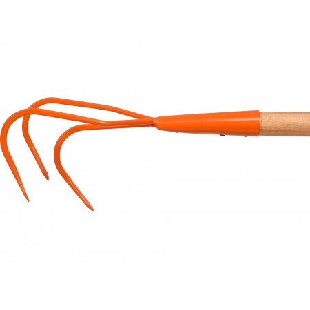 CULTIVATOR CU 3 DINȚI